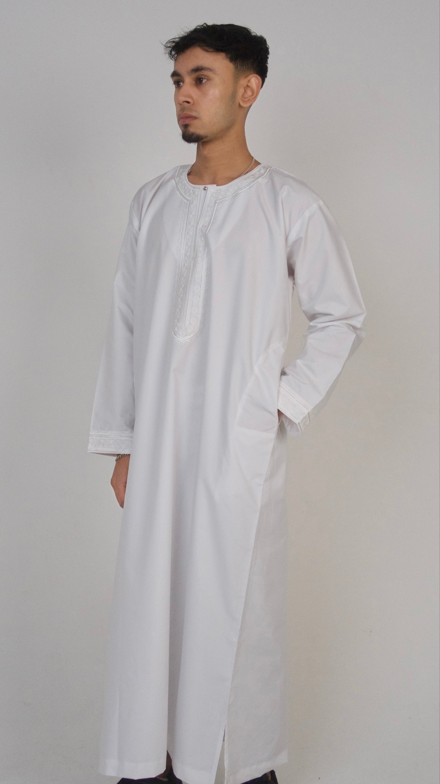 Majestic White - Premium Morrocan Thobe
